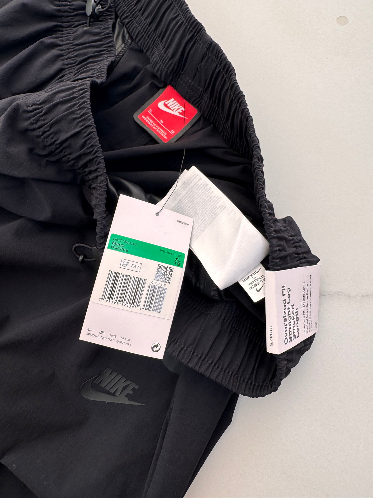 Nike Tech – Pantalón oversize de tejido Woven