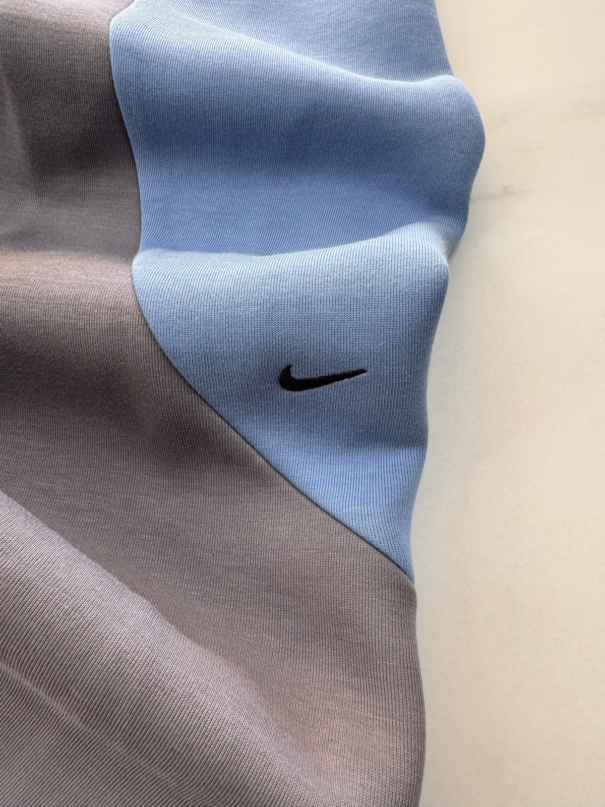 Nike tech colour block openhem fleece