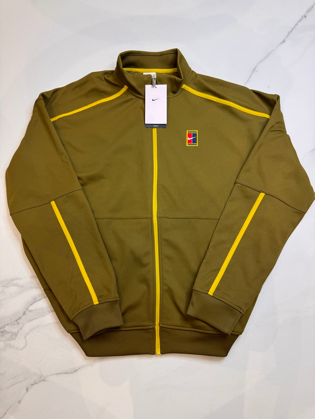 Nikecourt heritage olive