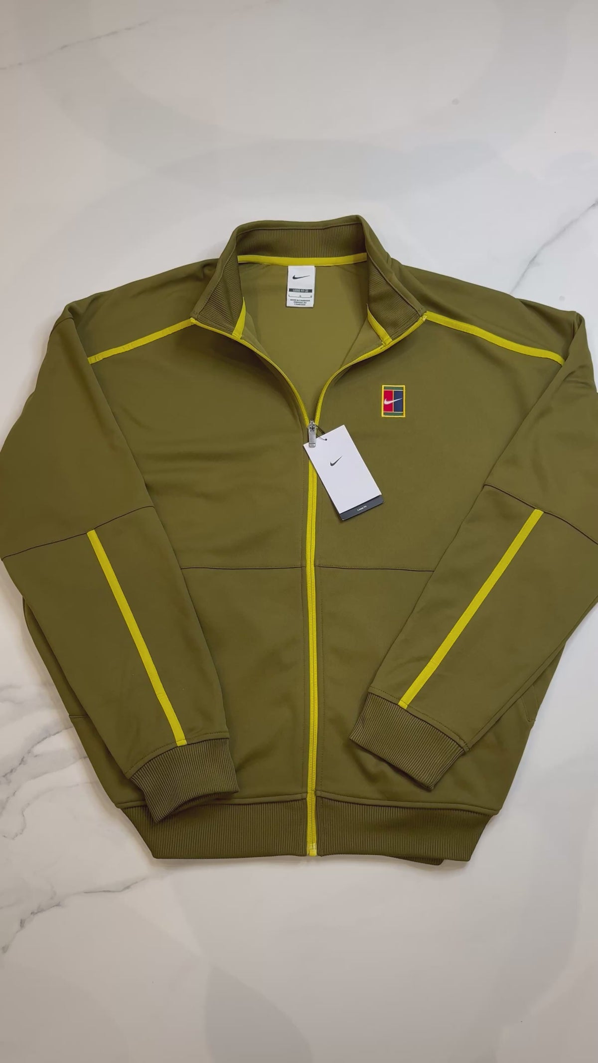 Nikecourt heritage olive